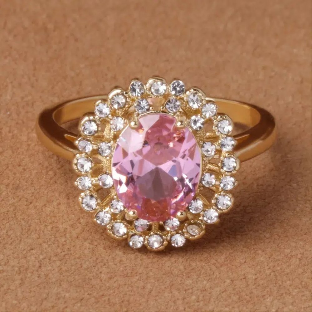 Gorgeous 14 K Yellow Gold Pink Oval Zircon Ring Charms Womens Jewelry Size 7